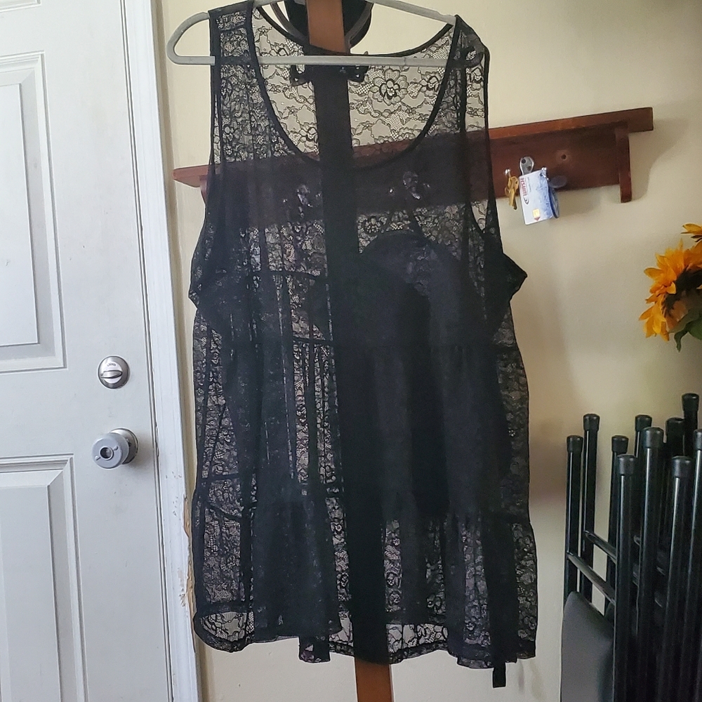 Torrid lace tank S6